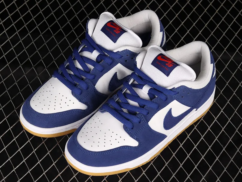 All categories Nk SB Dunk Series Nk SB Dunk Low low-top sneakers Nk SB Dunk Low white and blue Los Angeles Dodgers SB smashed backboard fashion casual sneakers DO9395-400